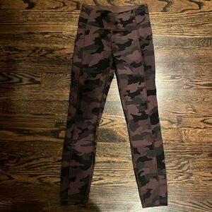 Lululemon size 4 align with pockets army pants